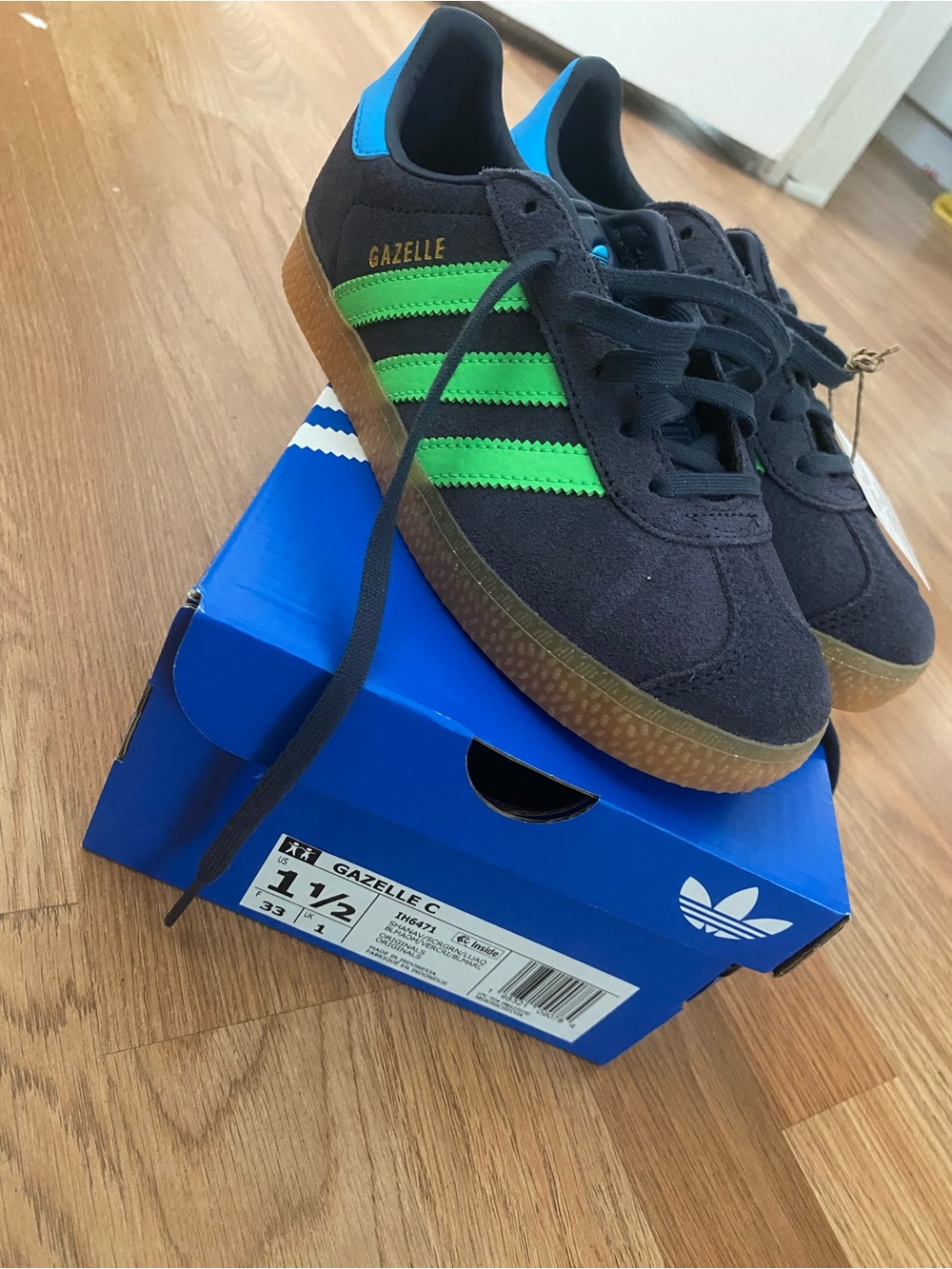 NEW Adidas Kids Gazelle Sneakers - Charcoal with Green Stripes